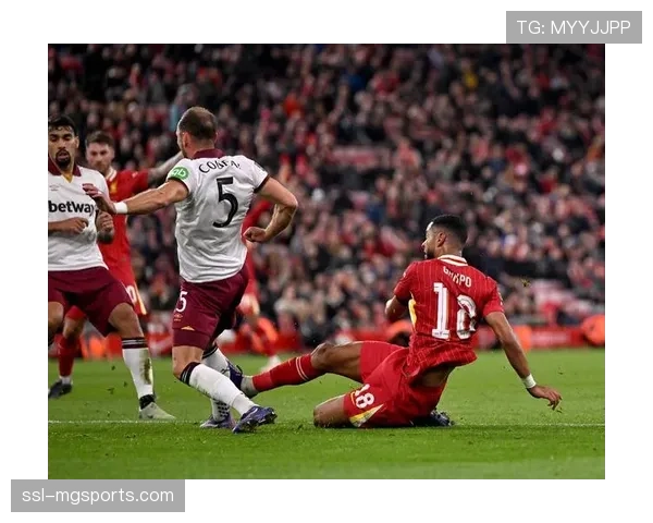 利物浦3-1逆转伯恩利 加克波梅开二度弥补萨拉赫缺阵